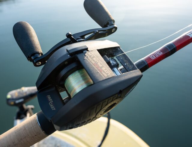 Ambassadeur 1600C ベイトリール Amazon | Abu Garcia Ambassadeur Mörum ZX ベイトキャスト ラウンド